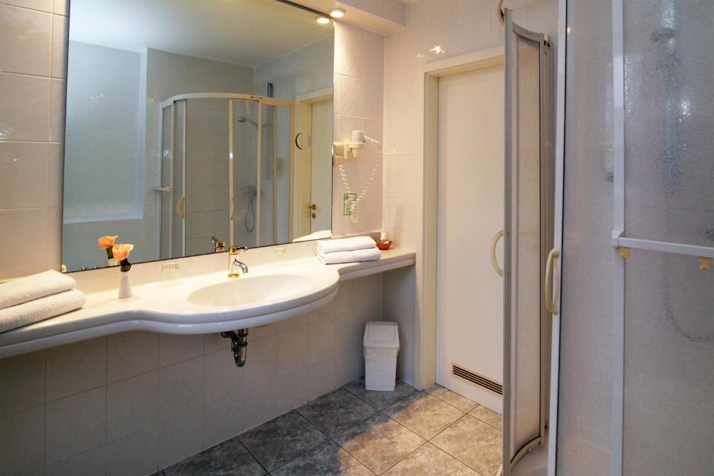 Romantik Hotel Kaufmannshof Берген на Рюген Стая снимка