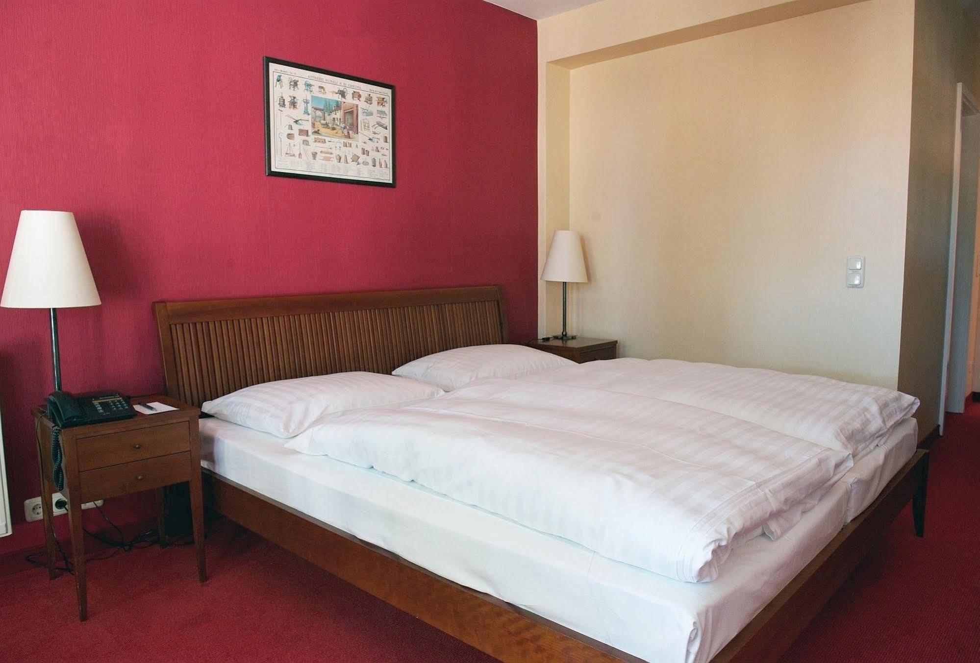 Romantik Hotel Kaufmannshof Берген на Рюген Екстериор снимка